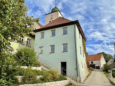 Das ehemalige Lehrerhaus in Thalmannsfeld soll zum Küchlehaus umgebaut werden.